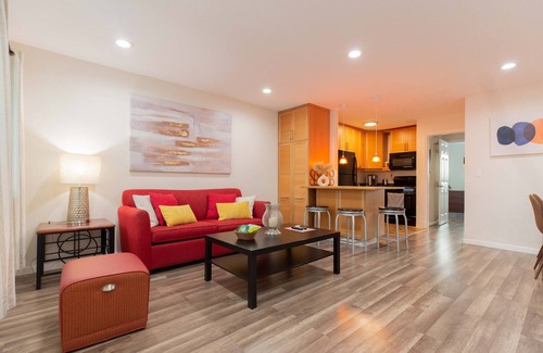 Sunnyvale Apartment | Pet-Friendly 1B/1B Retreat with High-Speed WiFi