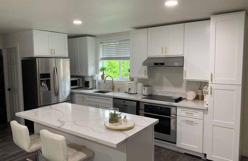 Newcastle House | Top-Rated Cozy 1Bd&Bin in Newcastle - Pet Friendly Escape