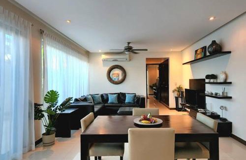 12th Street Apartment | Inviting Oceanfront 1BR with Gym, Pool & High-Speed Internet