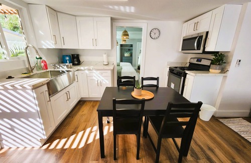 Southwest Anaheim House | Charming 1Bed-1Bath Retreat Near Disney & Beach Access