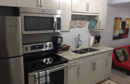 Stonebridge Apartment | Inviting 1-Bed Suite in Stonebridge with Kitchen Amenities