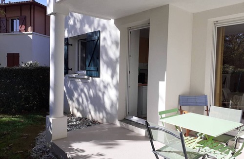 Cambo-les-Bains Apartment | Cozy Apartment in Cambo-les-Bains with Pool & Spa