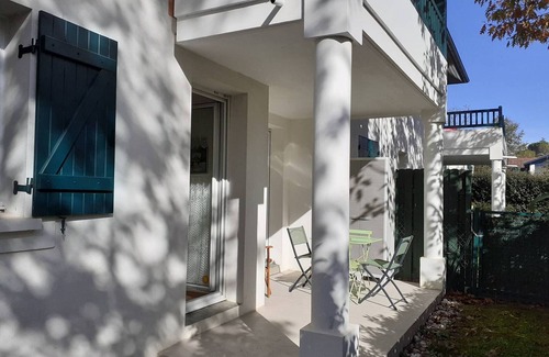 Cambo-les-Bains Apartment | Cozy Apartment in Cambo-les-Bains with Pool & Spa
