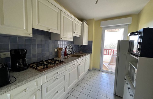 Cambo-les-Bains Apartment | Cozy Apartment in Cambo-les-Bains: Ideal for Families