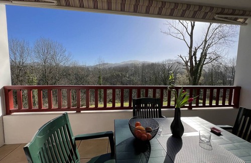 Cambo-les-Bains Apartment | Cozy Apartment in Cambo-les-Bains: Ideal for Families