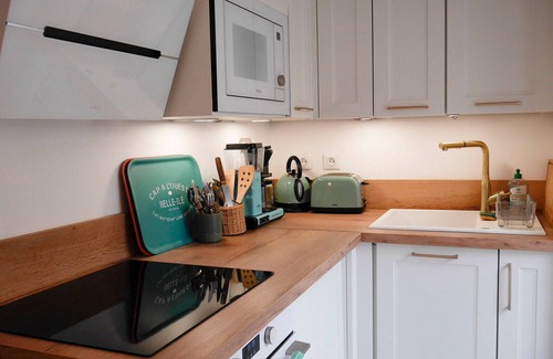 Le Palais Apartment | Pet-Friendly Apartment Le Palais with Spa & Breakfast Access
