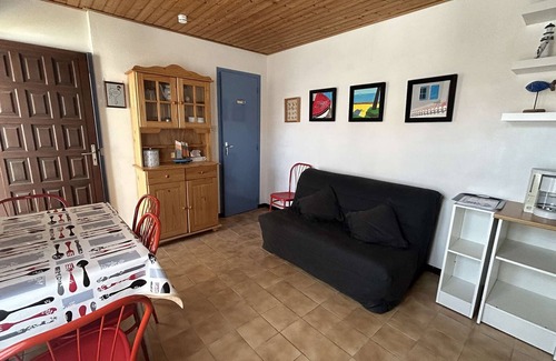 La Gueriniere House | Cozy Villa La Guérinière with Ocean View & Spa