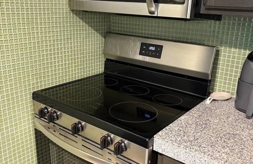 Avoca Condo | Cozy 1BR Condo @ Eagle Pointe