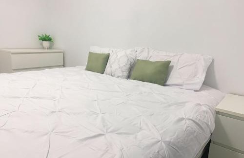 Waterloo Apartment | Pet-Friendly 1BR Condo with Pool, Ocean View & Gym