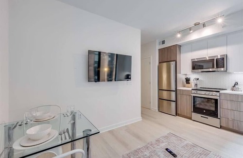 NoMa Hotel | Ideal for Professionals | Spa Gym & Yoga in Noma's Heart