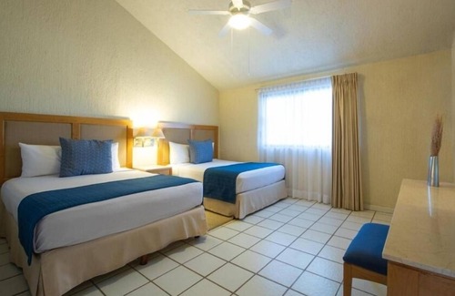 Campo de Golf Fonatur Hotel | Elegant Suite in San José del Cabo with Full Kitchen