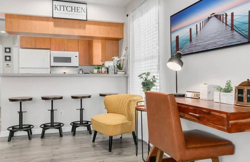 Safety Harbor Apartment | Charming 2-Bedroom Retreat Near Downtown Safety Harbor