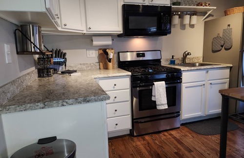 Geneva Apartment | Inviting 2 Bedroom Apartment with Free WiFi & Parking