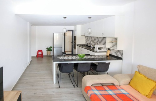Murdeira Apartment | Cozy 2-BDR Apartment Near Murdeira Beach – LCGR