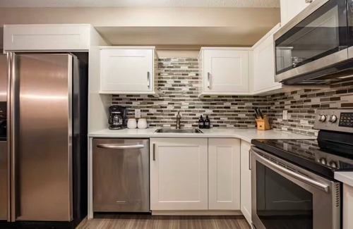 Silverado Apartment | Cozy 2 Bdrm Basement Suite in SW Calgary