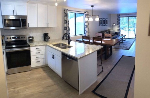 Winter Park Condo | Prime Winter Park Condo - Steps from Slopes & Downtown!