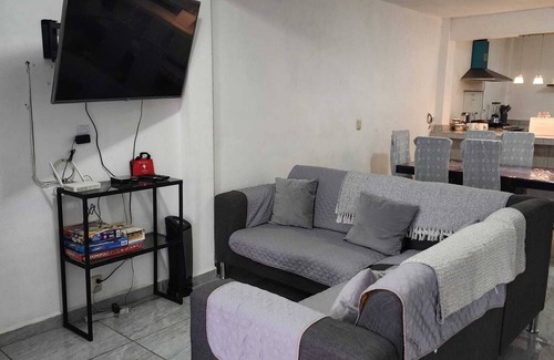 Los Reyes Apartment | Cozy 2-bedroom apartment in nice Los Reyes Acaquilpan with WiFi