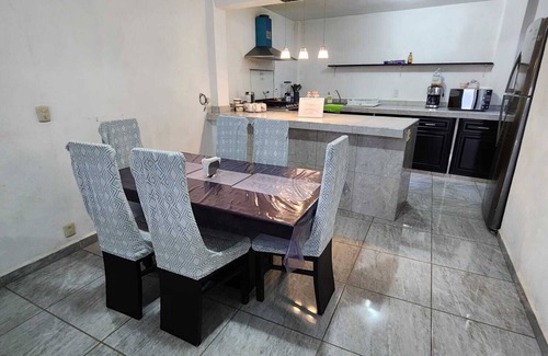 Los Reyes Apartment | Cozy 2-bedroom apartment in nice Los Reyes Acaquilpan with WiFi