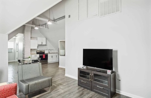 Mexicantown - Southwest Detroit House | Discover Detroit: 2Bd Holiday Retreat Near Museums & Parks