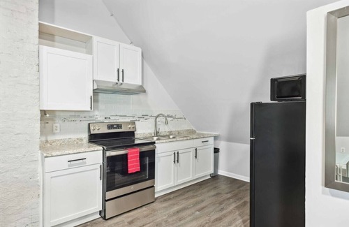 Mexicantown - Southwest Detroit House | Discover Detroit: 2Bd Holiday Retreat Near Museums & Parks