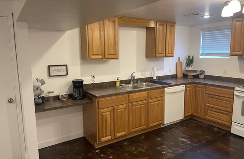 Sterling Apartment | Inviting 2-Bed Retreat with Kitchen & Family-Friendly Amenities