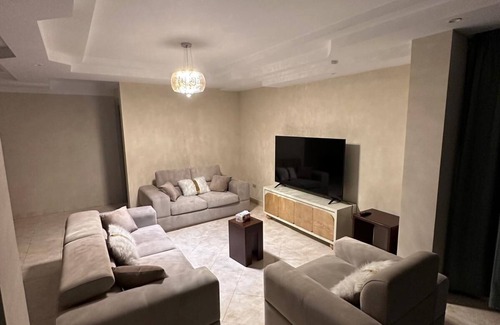 Heliopolis Apartment | Cozy 2-bedroom apartment in enchanting Cairo with AC, WiFi
