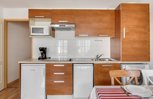 Luz-Saint-Sauveur Apartment | Ideal Family Retreat: Apartment Luz-Saint-Sauveur for 6