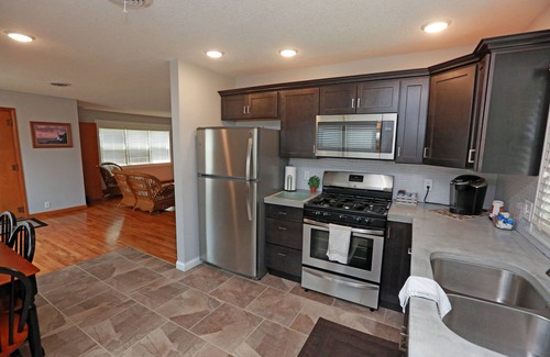 Celina House | Delightful 2 Bedroom House Steps From the Lake & Amenities