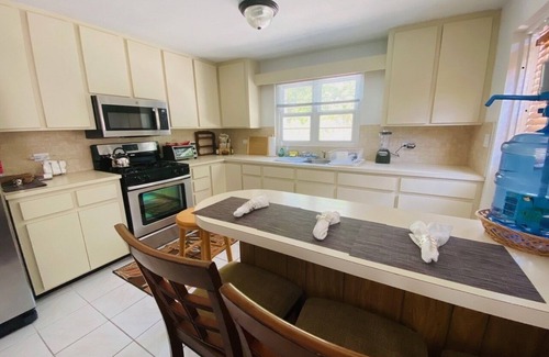 Warwick Apartment | Inviting 2-Bedroom Apartment with Child-Friendly Amenities