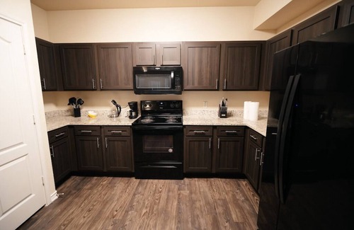 East Congress Apartment | Cozy 2-bedroom/2-bath apartment in enjoyable Austin with pool, AC, fitness room