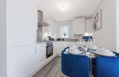 Milton Keynes Apartment | Cozy 2-Bedroom Apartment