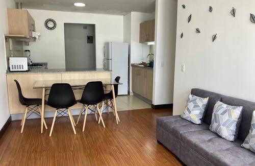 La Floresta Apartment | Cozy 2-bedroom apartment with WiFi, fitness room in charming Quito