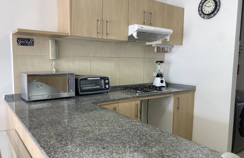 La Floresta Apartment | Cozy 2-bedroom apartment with WiFi, fitness room in charming Quito