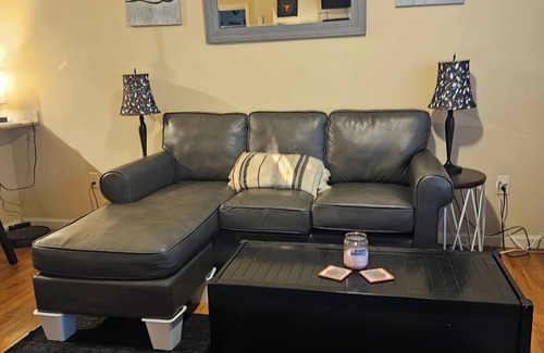 Austin Apartment | Cozy 2-bedroom apartment in So. Austin with backyard, WiFi, fitness room, pool