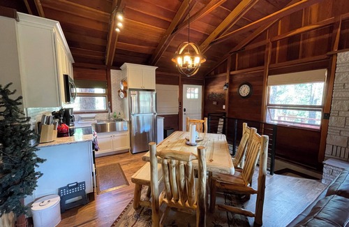 Rye Cabin | Cozy 2-bedroom cabin in tranquil Rye with WiFi