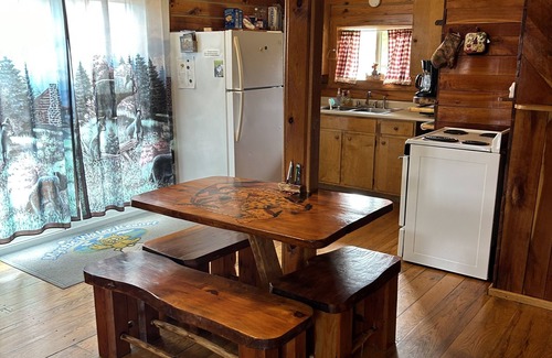 Limestone Cabin | Charming Cabin Retreat with Lake Access and Family Amenities