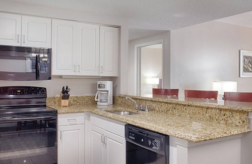 Daytona Beach Resort | Elegant 2-Bedroom Suite with Pool & Spa in Daytona Beach