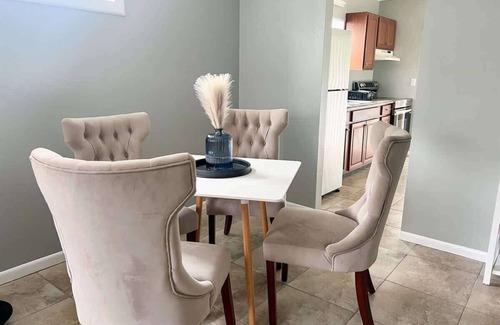 Dade City House | Inviting 2 Bedroom Retreat in Dade City - Rated 10/10!