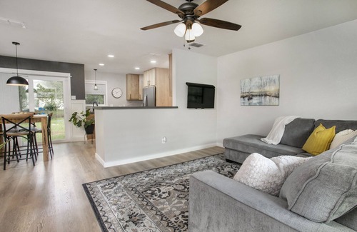 Kilgore House | Cozy 2 bedroom home next to Golf and Creekside Trail!