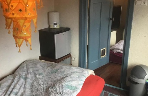Hoofddorppleinbuurt House | Charming 2-Bedroom Homestay Near Vondelpark in Amsterdam