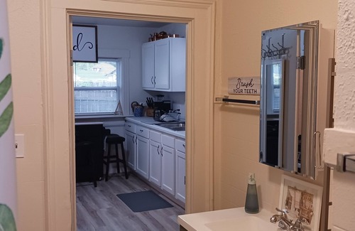 Port Huron House | Cozy 2-bedroom house in Port Huron near Blue Water Bridge. WiFi and satellite TV