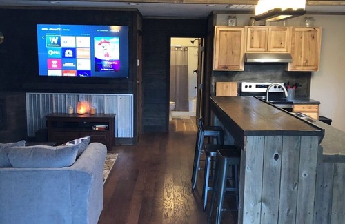 Yellville Cottage | Delightful 2 Bedroom Retreat Near Bull Shoals Lake