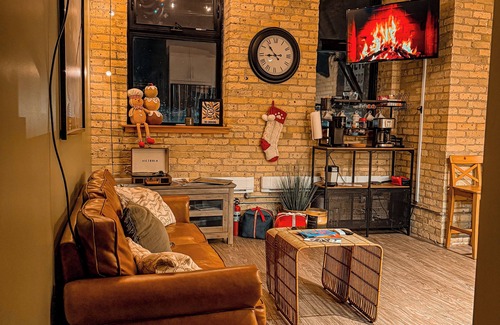 Exchange District Condo | Inviting 2-Bedroom Loft in DT, Steps from The Forks
