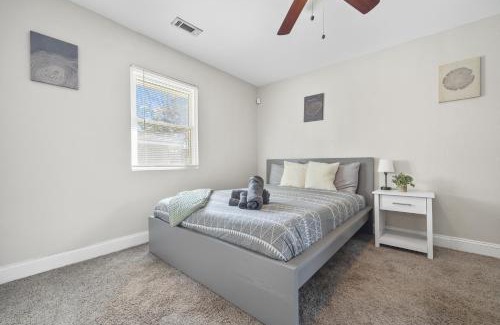 Peoplestown Apartment | Inviting 2-Bedroom Retreat with Wi-Fi & Pet-Friendly Perks