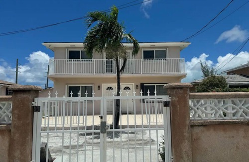 Alice Town House | Cozy 2-bedroom townhome in peaceful Bimini with AC, WiFi