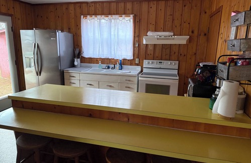 Jacksons' Gap Cabin | Cozy 2-bedroom with 180 water views