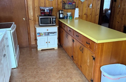 Jacksons' Gap Cabin | Cozy 2-bedroom with 180 water views