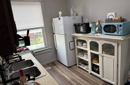 Plymouth Apartment | Cozy 2-Bedroom Retreat with Kitchen & Pet-Friendly Options