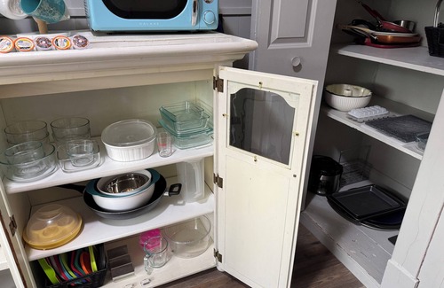 Plymouth Apartment | Cozy 2-Bedroom Retreat with Kitchen & Pet-Friendly Options