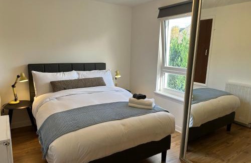 Liberton Apartment | Cozy 2 bedrooms with private parking space and garden